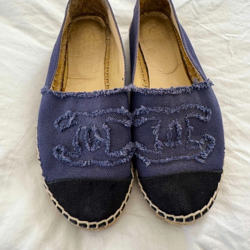 CHANEL Espadrilles navy & black shoes 39 navy flats.